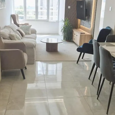 Sea View Apartment Larnaca
